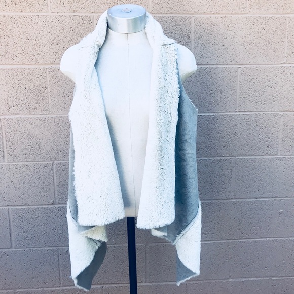 Gray vegan fur cardigan - Picture 2 of 5